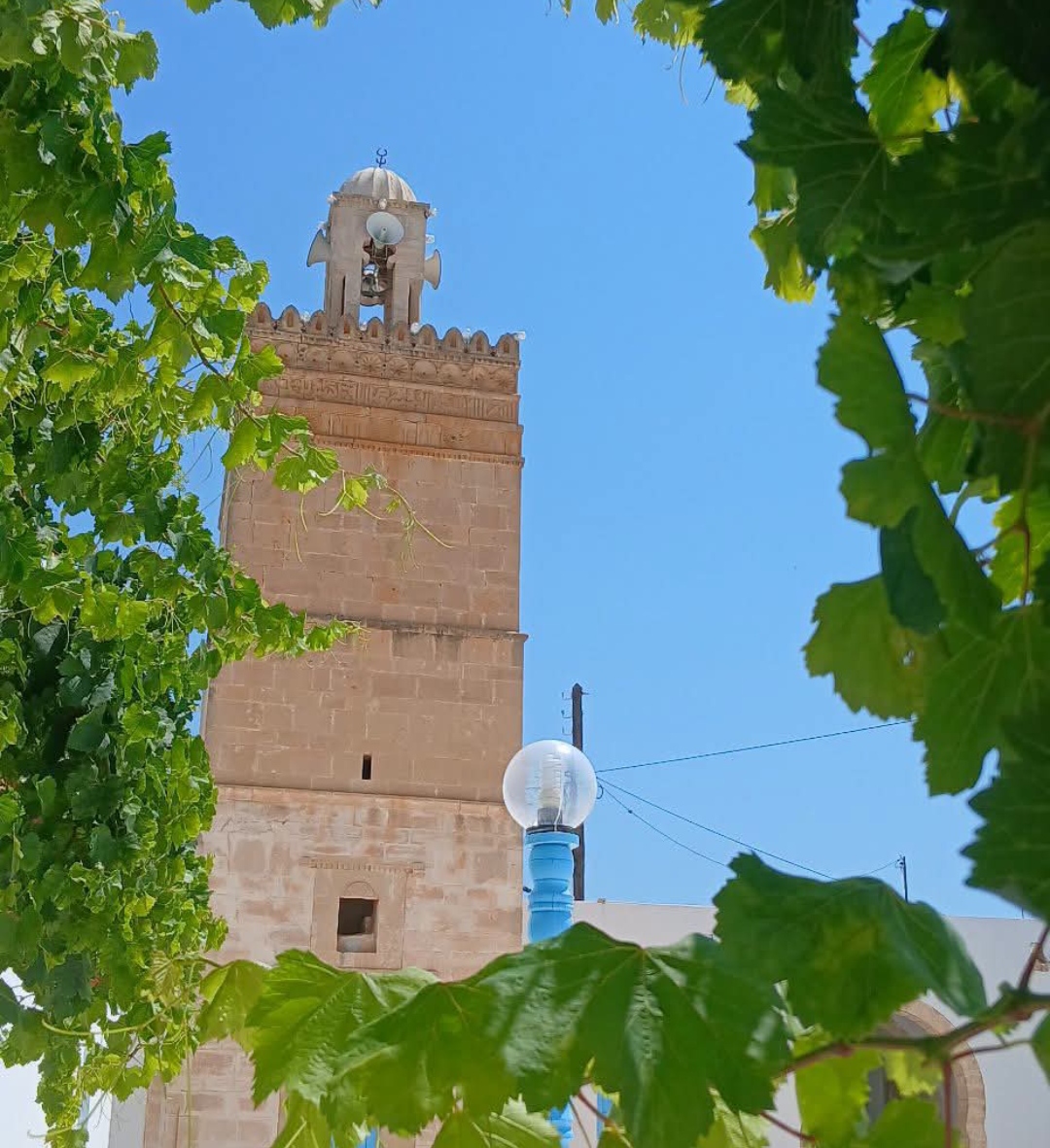 من سجن الذنب إلى فضاء الإحسان: